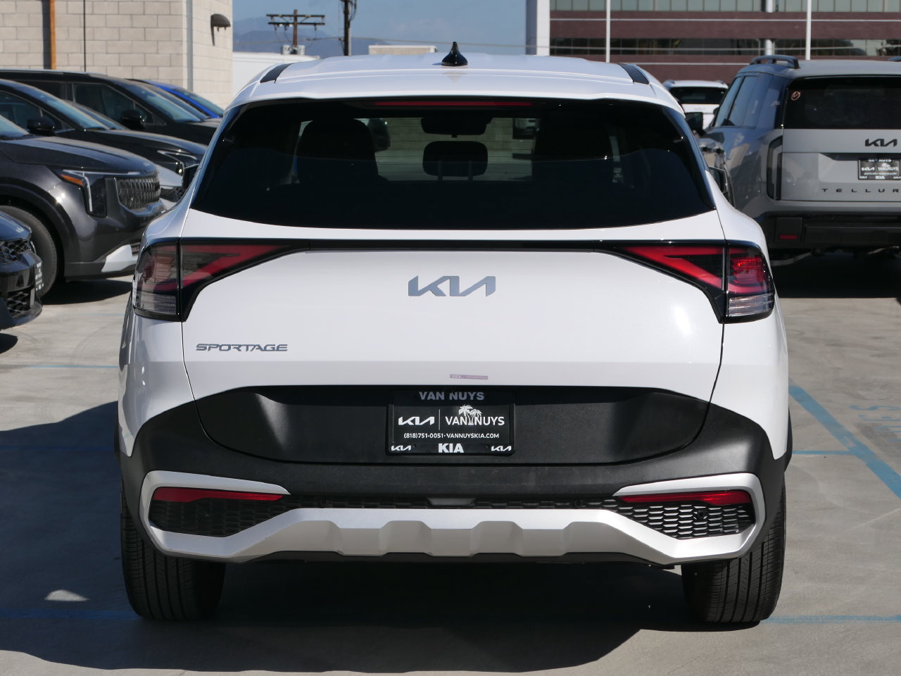 Certified 2025 Kia Sportage EX FWD image 4