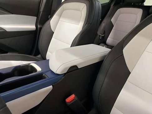 Used 2026 Chevrolet Equinox EV LT image 79