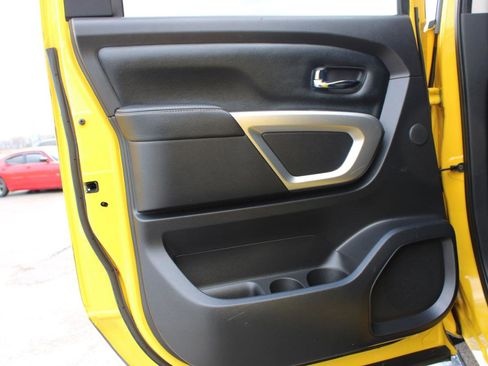 Used 2017 Nissan Titan PRO-4X w/ Pro-4x Convenience Package image 34