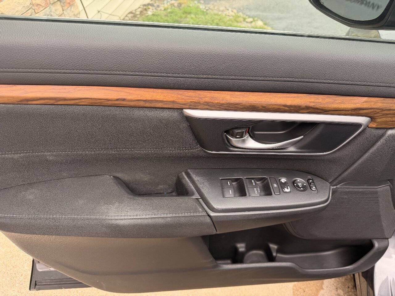 Used 2018 Honda CR-V EX image 11