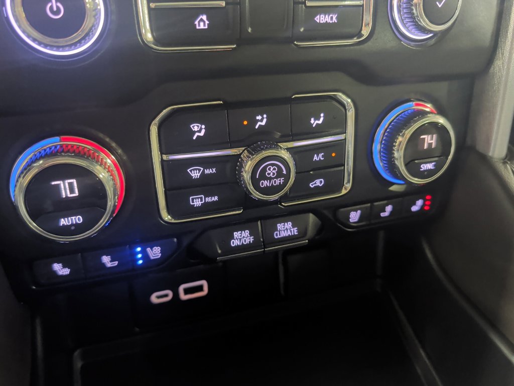 Used 2022 GMC Yukon SLT w/ SLT Luxury Package AWD/4WD image 22