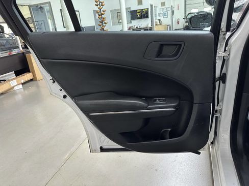 Used 2014 Dodge Charger Police w/ Street Appearance Group image 12