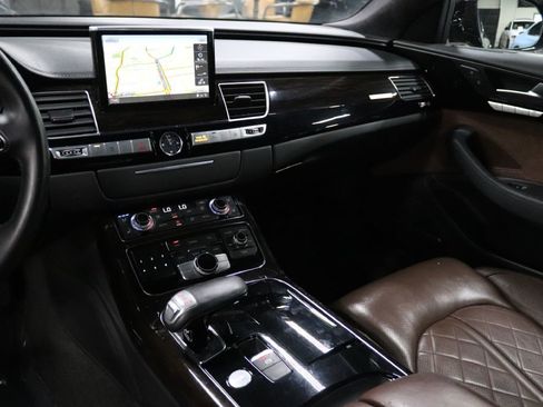 Used 2016 Audi A8 L 4.0T image 30