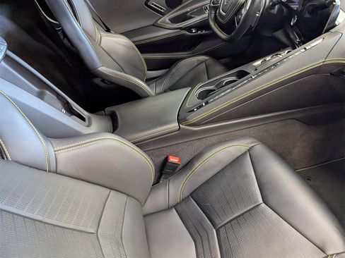 Used 2023 Chevrolet Corvette Stingray Premium Cpe w/ Z51 Performance Package image 10