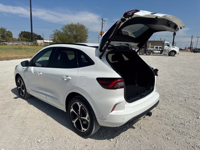 Used 2023 Ford Escape ST-Line Elite w/ Premium Technology Package AWD/4WD image 4