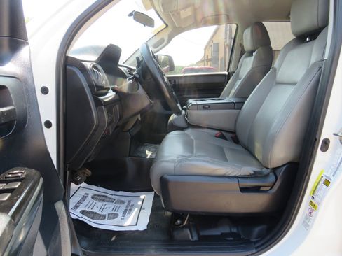 Used 2016 Toyota Tundra SR image 10
