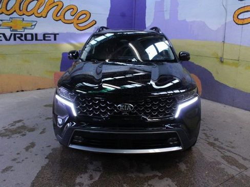 Used 2021 Kia Sorento SX Prestige image 3