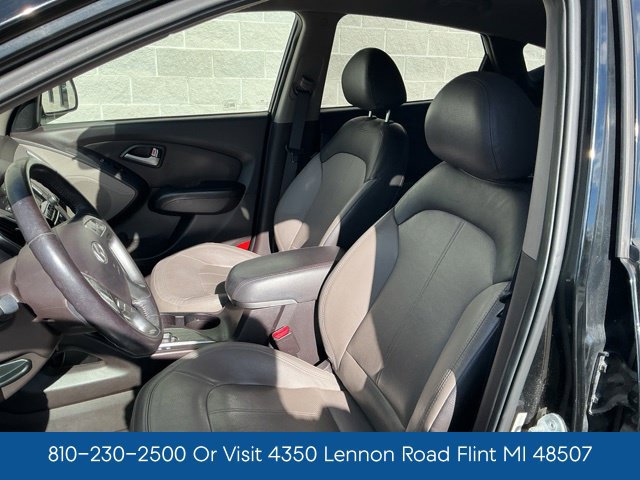 Used 2011 Hyundai Tucson Limited AWD/4WD image 15
