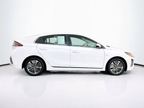 Used 2020 Hyundai Ioniq SEL image 10
