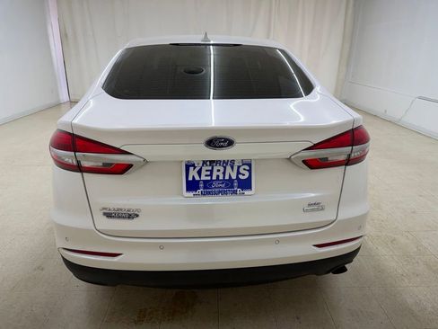Used 2020 Ford Fusion SE FWD image 4