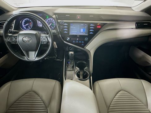 Used 2020 Toyota Camry SE FWD image 26