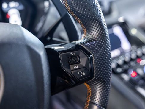 Used 2018 Lamborghini Aventador S AWD/4WD image 46