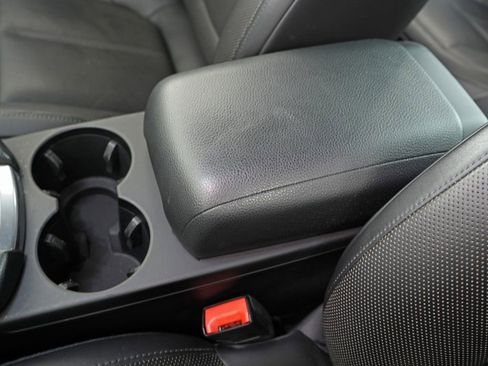 Certified 2018 Porsche Macan image 30