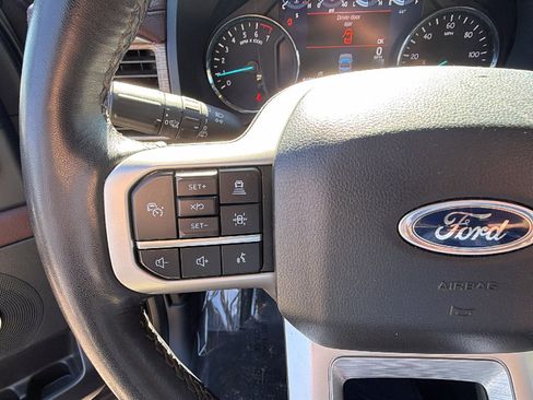 Used 2024 Ford Expedition Limited image 31