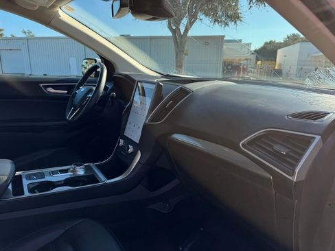 Used 2024 Ford Edge SEL image 29