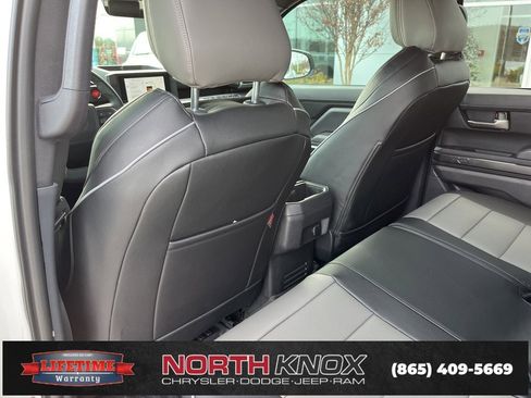 Used 2024 Toyota Tacoma TRD Off-Road image 16