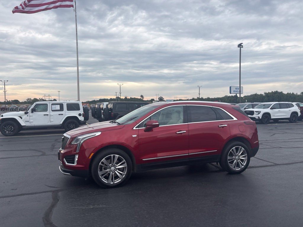 Used 2024 Cadillac XT5 Premium Luxury w/ Technology Package FWD image 3