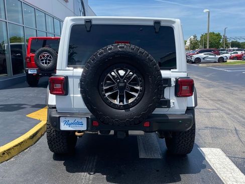 Used 2024 Jeep Wrangler Unlimited Rubicon 392 AWD/4WD image 8