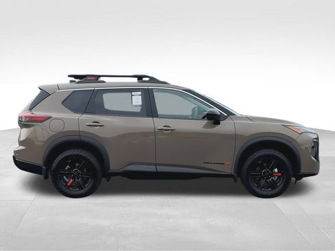 Used 2026 Nissan Rogue SV w/ Rock Creek Premium Package AWD/4WD image 9