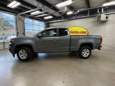Used 2022 Chevrolet Colorado LT w/ Fleet Safety Package RWD image 2