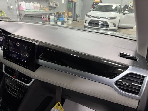 New 2026 Volkswagen Taos SE image 33