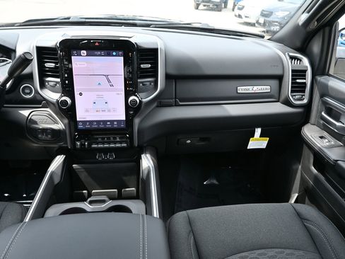 New 2026 RAM 2500 Big Horn AWD/4WD image 21