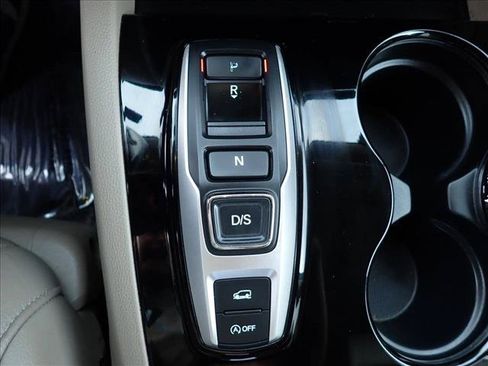 Used 2016 Honda Pilot Elite image 21