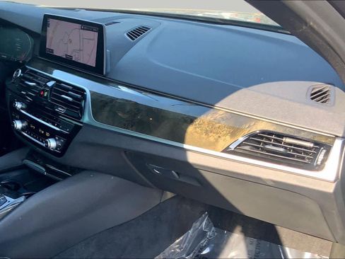 Used 2020 BMW 540i w/ Premium Package RWD image 18