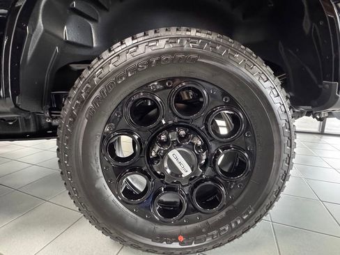 New 2026 Ford F250 Lariat w/ Black Appearance Package image 13