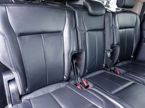 Used 2024 Ford Expedition Max XLT image 14