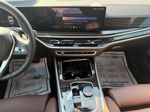 Used 2025 BMW X5 xDrive40i w/ Premium Package image 11