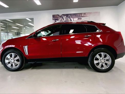 Used 2015 Cadillac SRX Luxury image 3