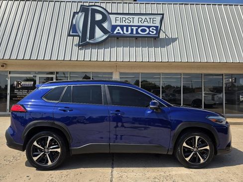Used 2023 Toyota Corolla Cross AWD Hybrid w/ Convenience Package image 9