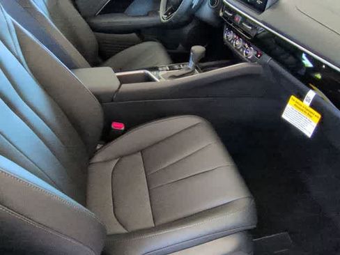 Used 2025 Acura ADX FWD image 24