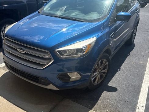 Used 2019 Ford Escape SEL FWD image 2