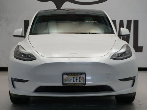 Used 2023 Tesla Model Y Long Range image 2