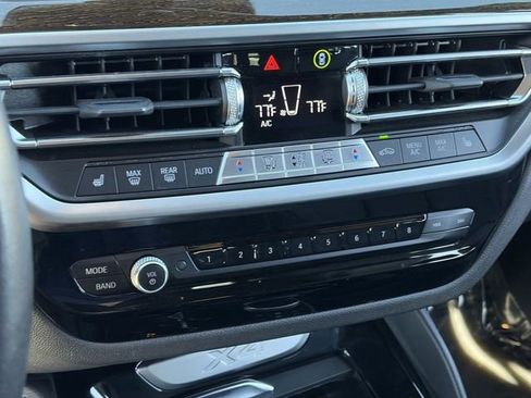 Certified 2023 BMW X4 xDrive30i w/ Convenience Package image 32