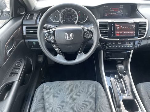 Used 2016 Honda Accord EX image 11