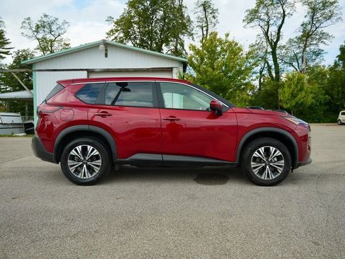 Used 2023 Nissan Rogue SV image 7
