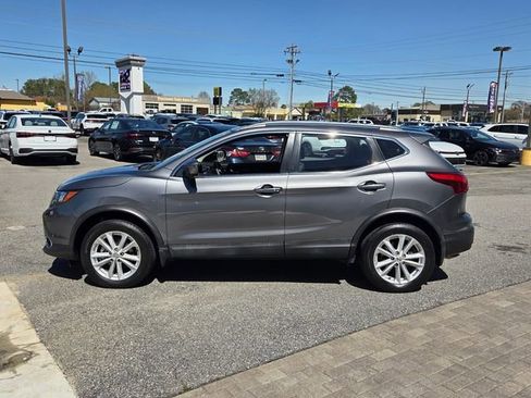 Used 2018 Nissan Rogue Sport SV w/ SV Technology Package image 4