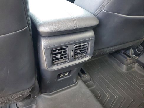 Used 2021 Toyota RAV4 XLE Premium image 14