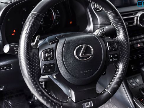Used 2022 Lexus IS 500 image 18