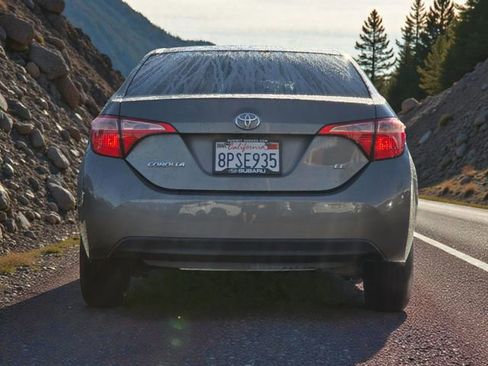 Used 2019 Toyota Corolla LE image 6