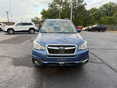 Used 2017 Subaru Forester 2.5i Limited AWD/4WD image 2