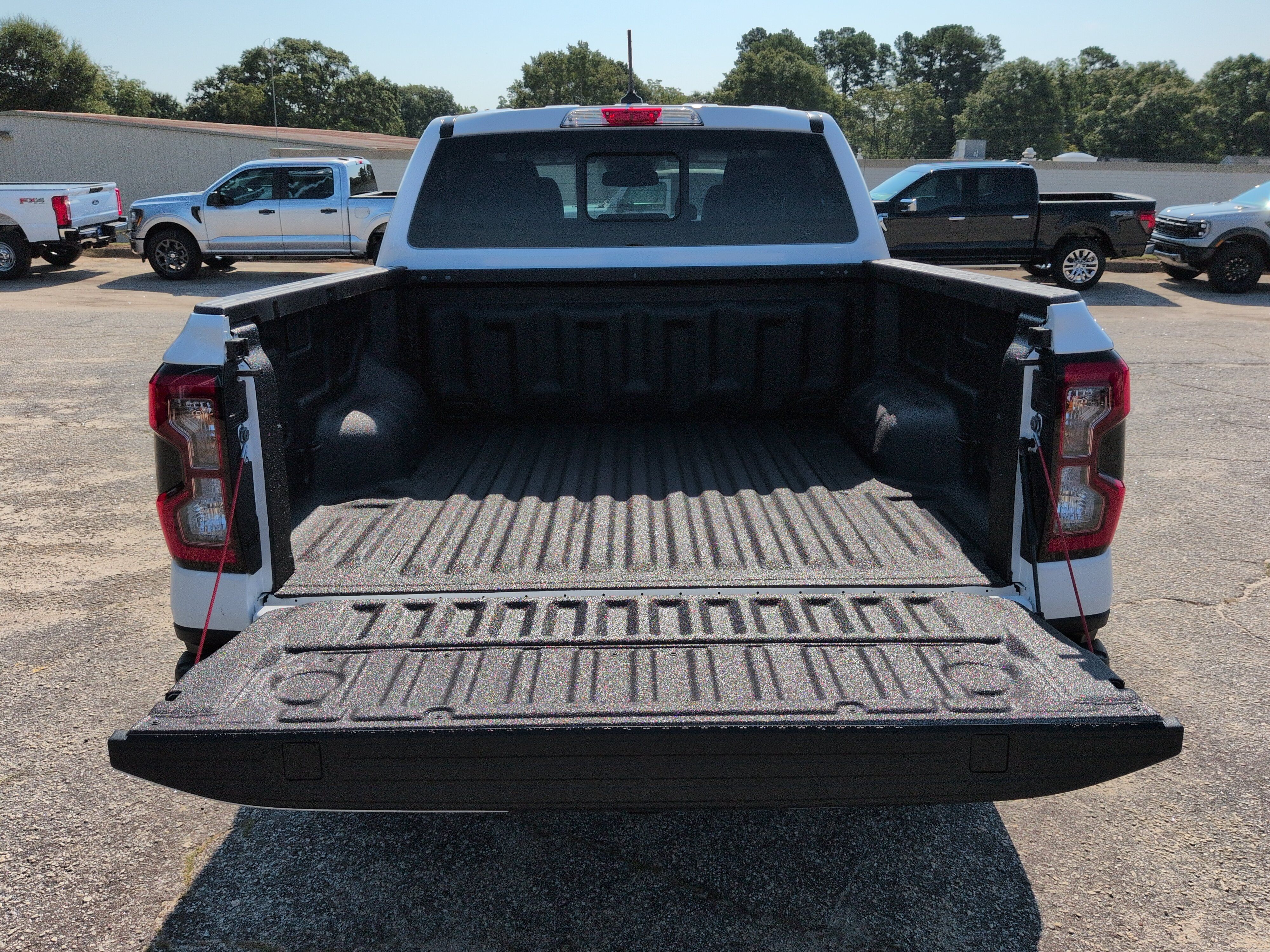 New 2026 Ford Ranger Lariat w/ FX4 Off-Road Package AWD/4WD image 11