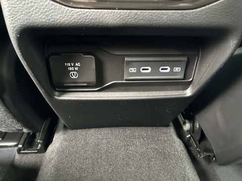 New 2026 Jeep Grand Cherokee Altitude AWD/4WD image 7