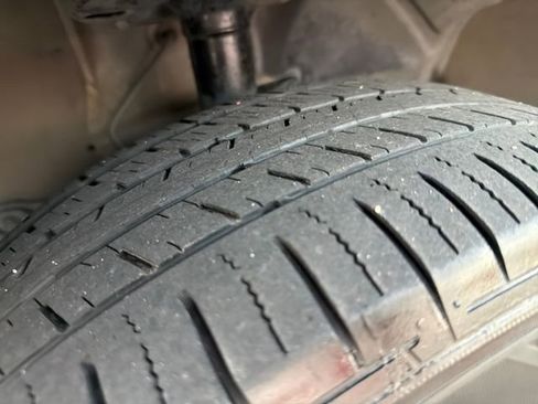 Used 2012 Nissan Quest SV image 27