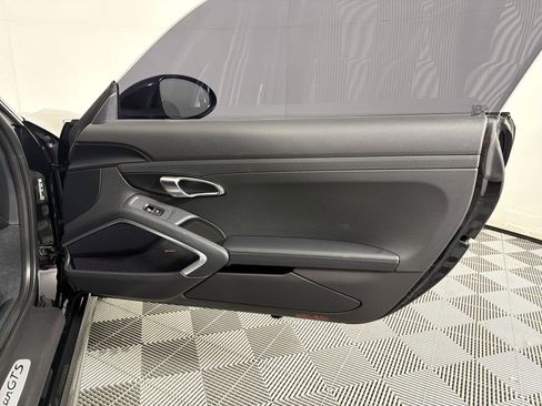 Used 2025 Porsche 718 Cayman GTS RWD image 13
