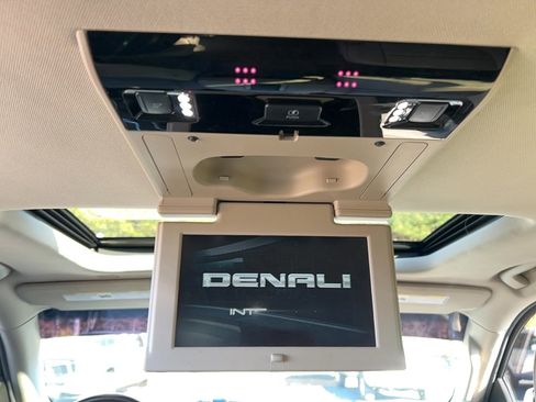 Used 2019 GMC Yukon Denali w/ Denali Ultimate Package image 29