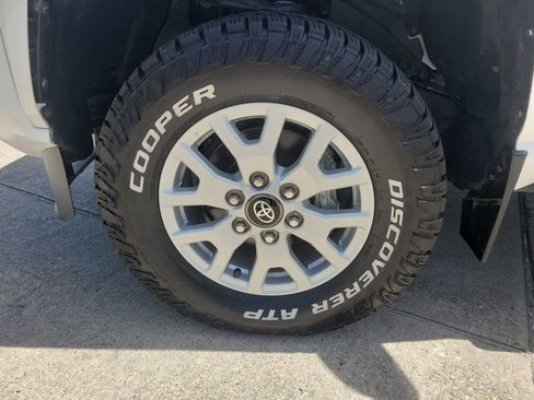 Certified 2024 Toyota Tacoma SR image 29